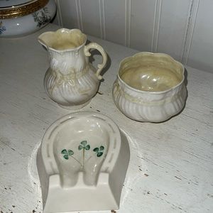 Lot 3 Vintage Belleek horseshoe ashtray creamer & vase